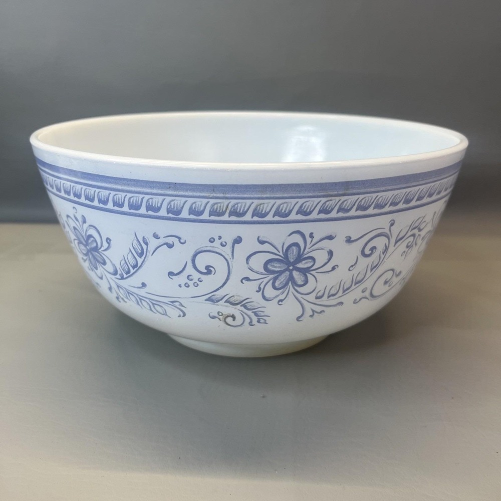 PYREX Brittany Blue 3 Qt Mixing Bowl 479-B 27 Floral Scroll USA Vintage 60s - Picture 4 of 10